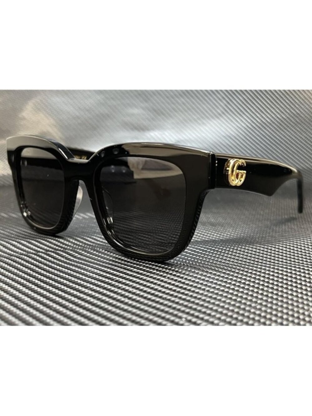 New Gucci Women  Black Sunglasses  52- 21- 145